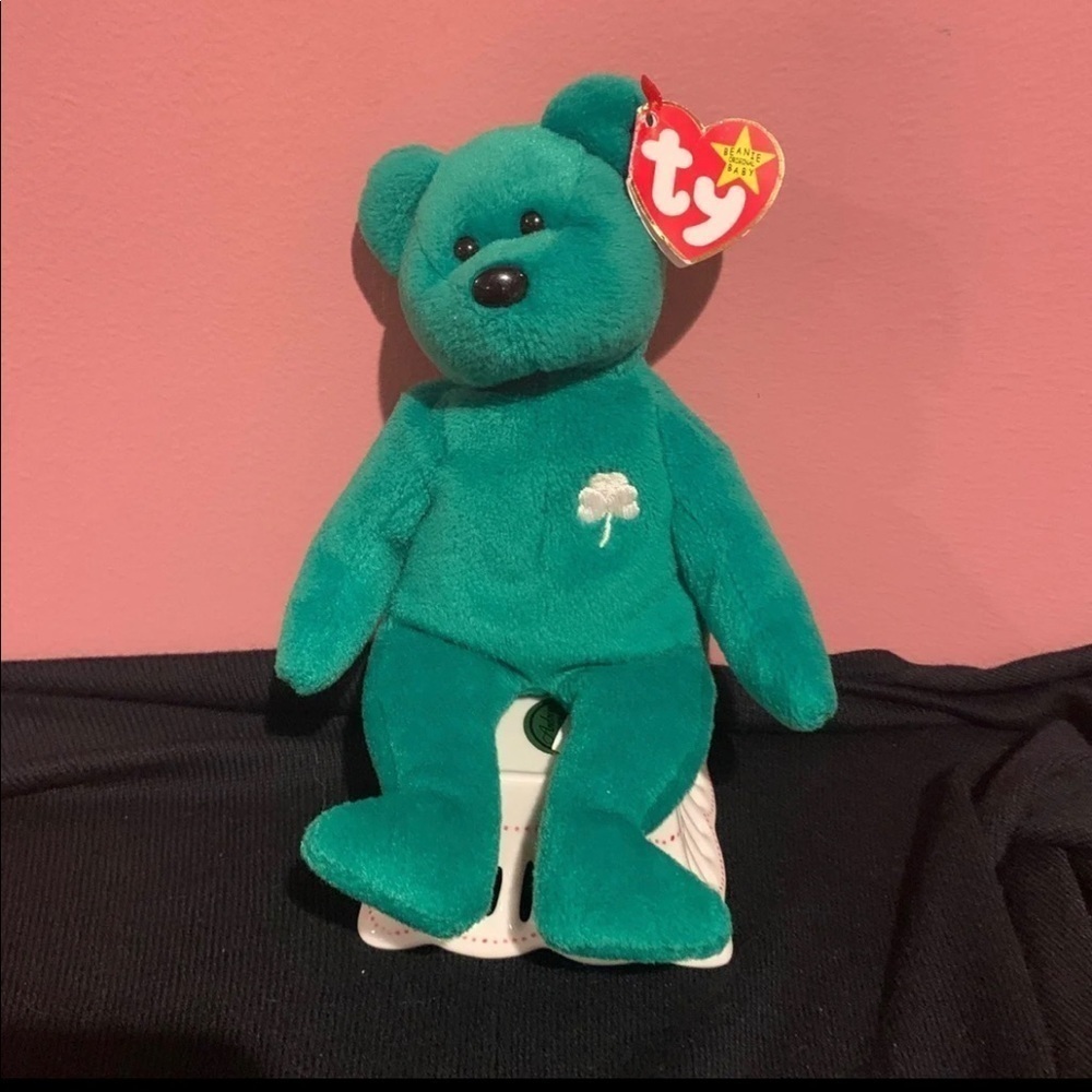 Ty Beanie Babies Erin the Bear‎